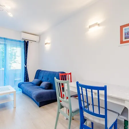 Karlo アパート *