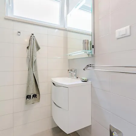 Karlo アパート *